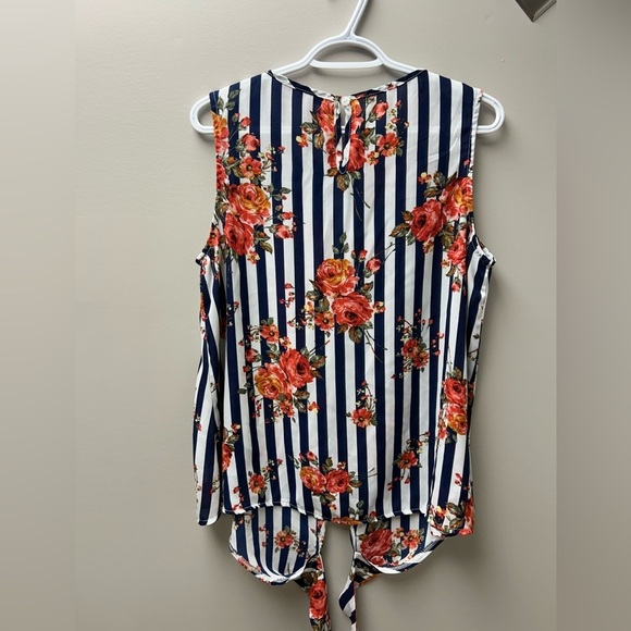 In Every Story Floral Blouse Tank Top - Picture 2 of 4